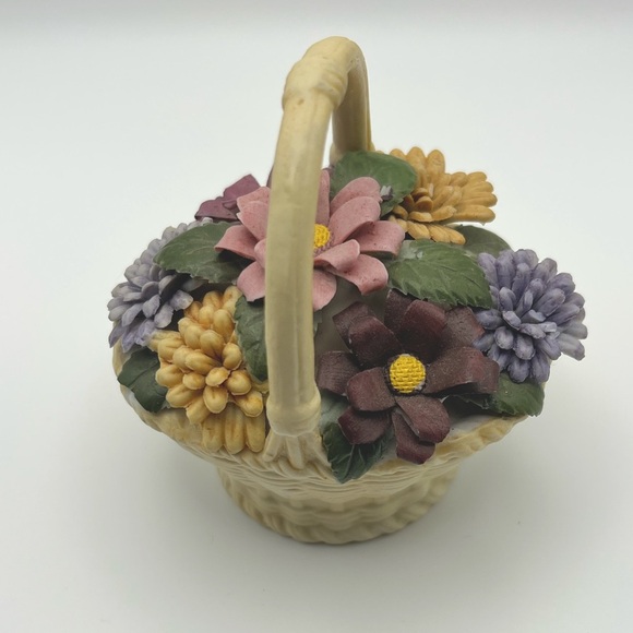 Vintage Avon Porcelain “Floral Basket” Figurine - Picture 1 of 6